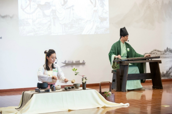 招聘茶艺师_茶艺师收入(3)