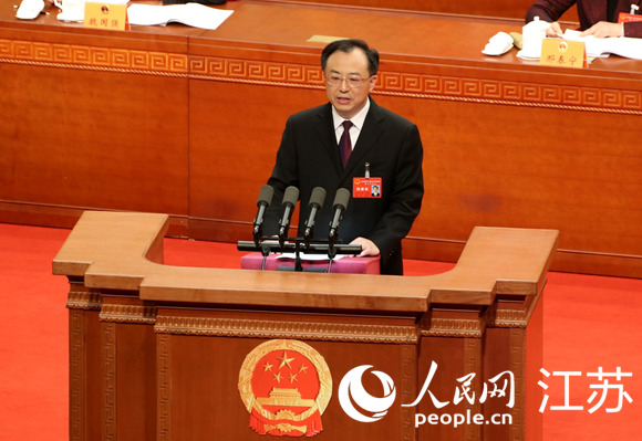 江蘇省長吳政隆向大會作政府工作報告。（王新年 攝）