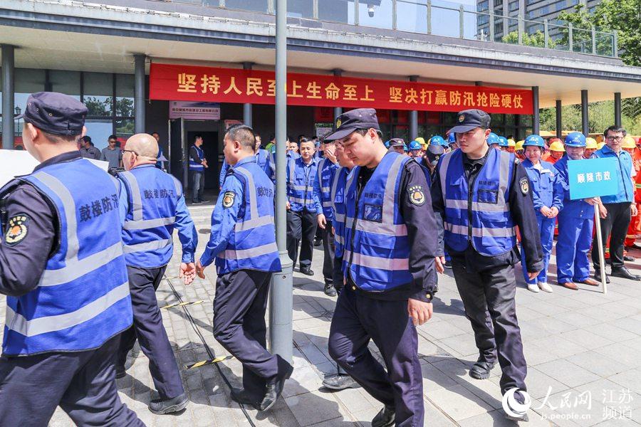 南京：鼓楼未雨绸缪保安全，防汛演练迎汛期。朱宇晨摄