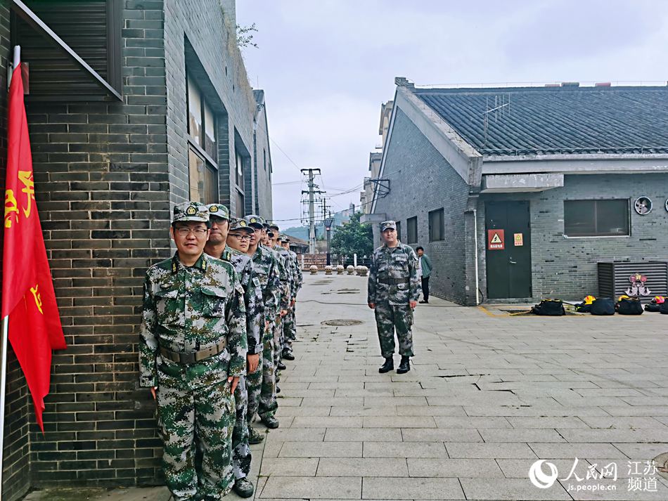 ����жӣ�׼��Ͷ�롰ս���������������� ��������