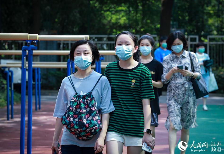 南京建鄴區完成12-17歲人群疫苗首針接種工作