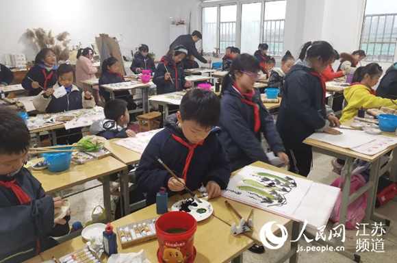 连云港开发区：以学践行以行促学 关心关爱青少年成长