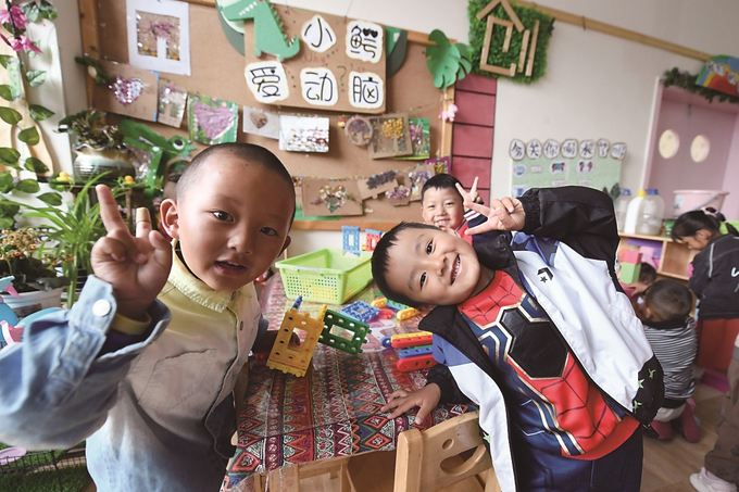 江蘇援建的拉薩市江蘇實驗幼兒園，所有師資在江蘇接受培訓，打造具有江蘇水准的優質學前教育資源。 本報記者 萬程鵬 攝