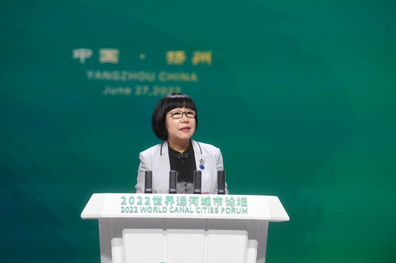 人民网党委委员、监事会主席唐维红在大会上发言。邵丹摄