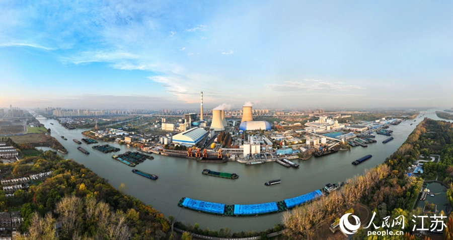 京杭大运河是“北煤南运”水上运输重要通道。孟德龙摄