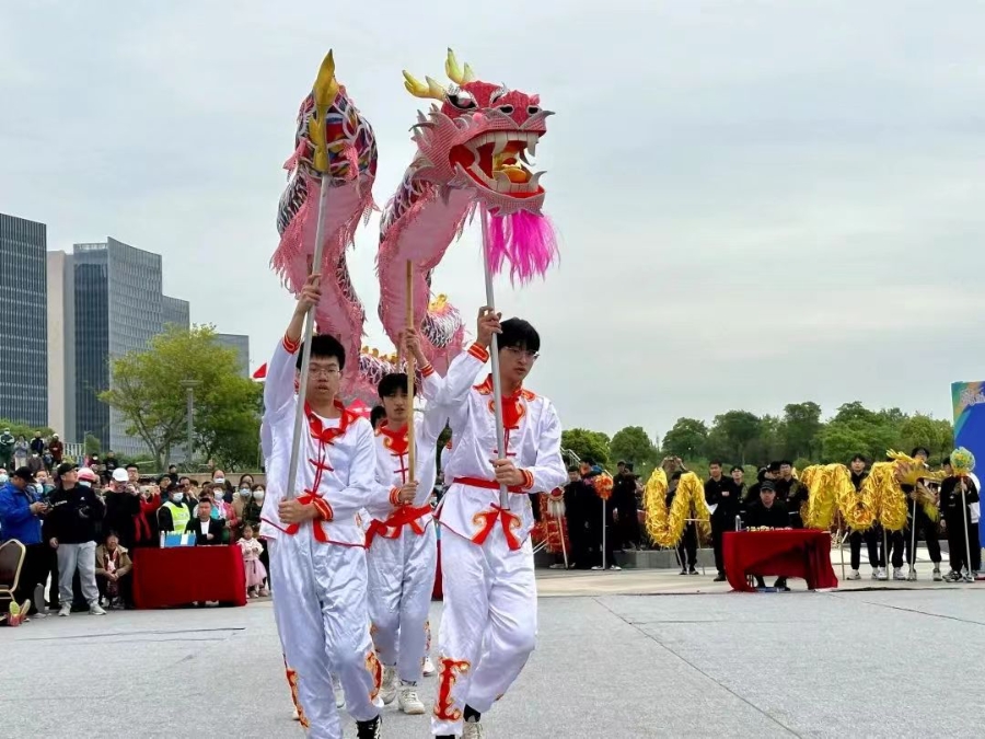 徐州市云龙区举办第六届大龙湖风筝节。云龙区委宣传部供图