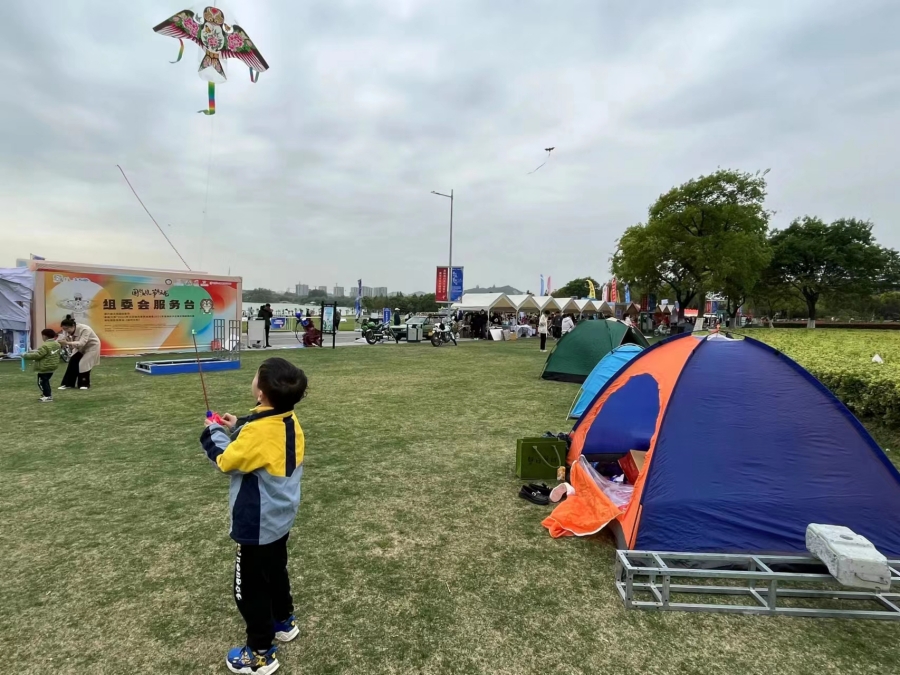 徐州市雲龍區舉辦第六屆大龍湖風箏節。雲龍區委宣傳部供圖