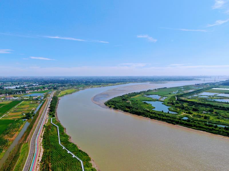 48公裡的黃金長江岸線風景如畫。長江鎮供圖