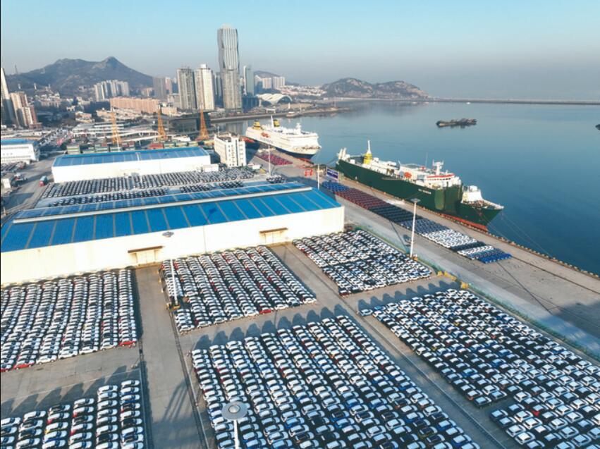 连云港港年度车辆滚装出口连续7年实现“井喷式”增长
