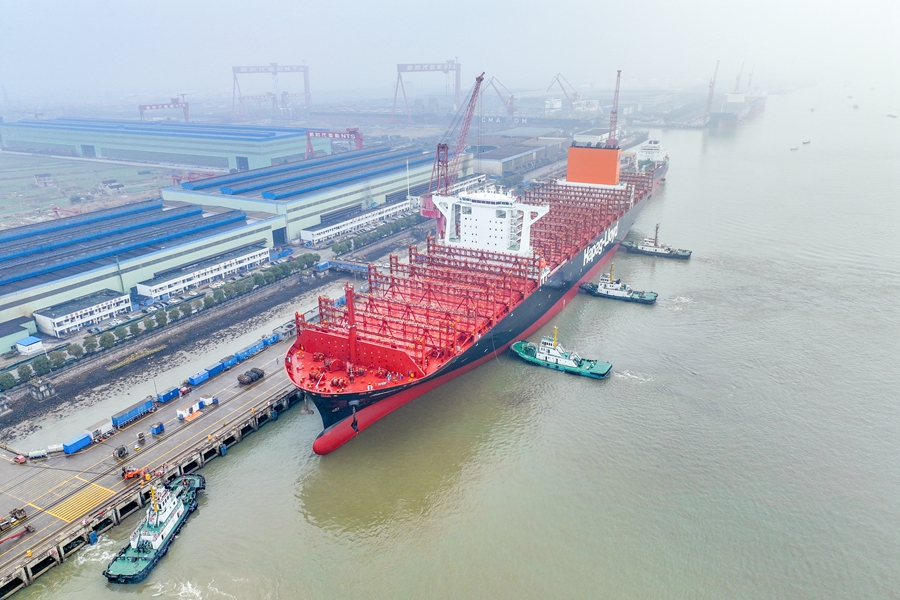 “新时代聚力 3”轮在做试航准备。盛义摄