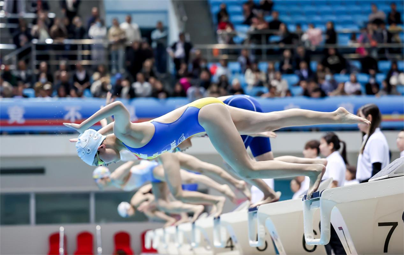 第二届淮海经济区青少年游泳锦标赛比赛现场。徐州市体育局供图
