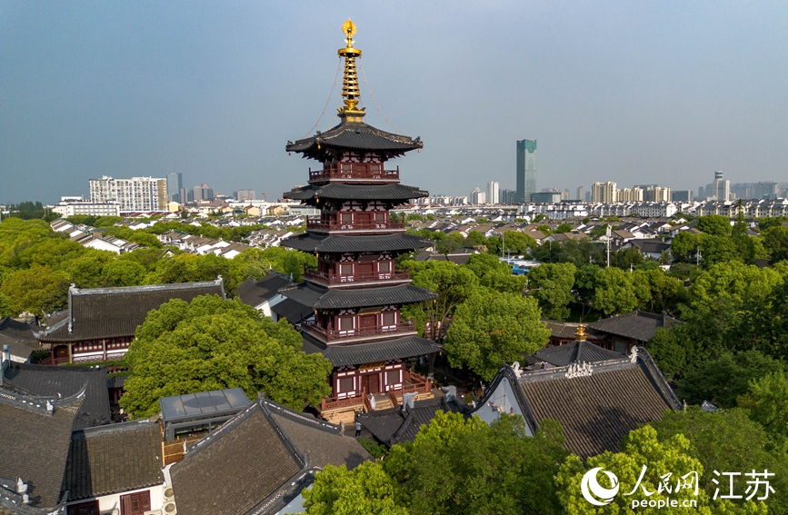 京杭大運河河畔的寒山寺。人民網 徐晨曦攝