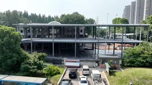 華為問界S級交付中心項目現場。泰山街道供圖。