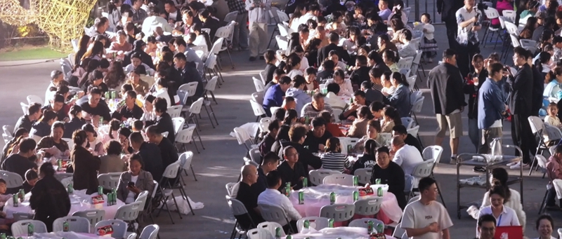 金湖县夜市龙虾人气爆棚。金湖县政府新闻办供图