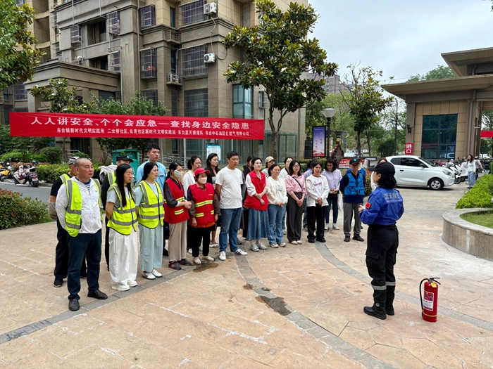 社区宣讲现场。丁文凯摄