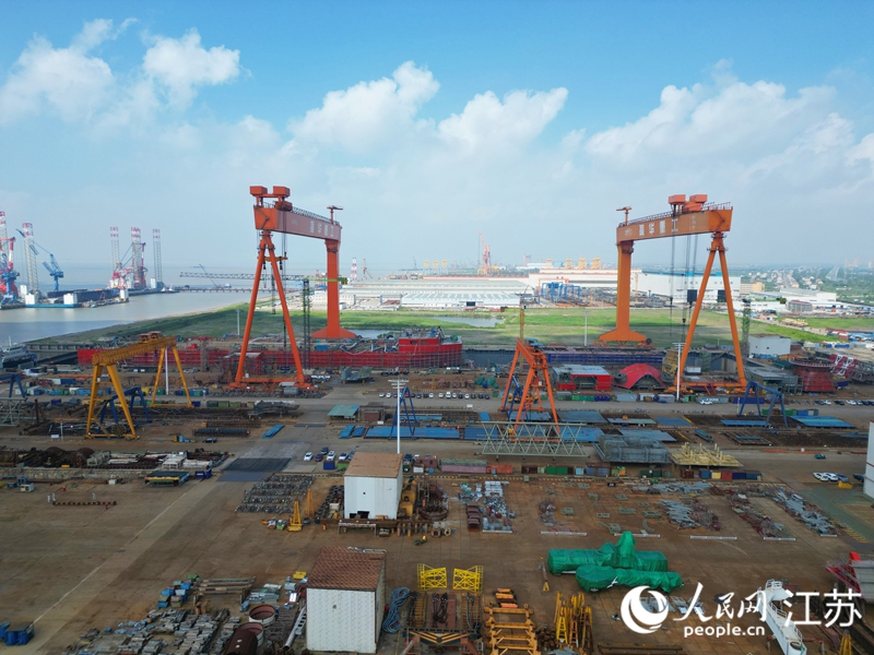 啟東海工船舶工業園內一家船企。人民網記者王繼亮攝