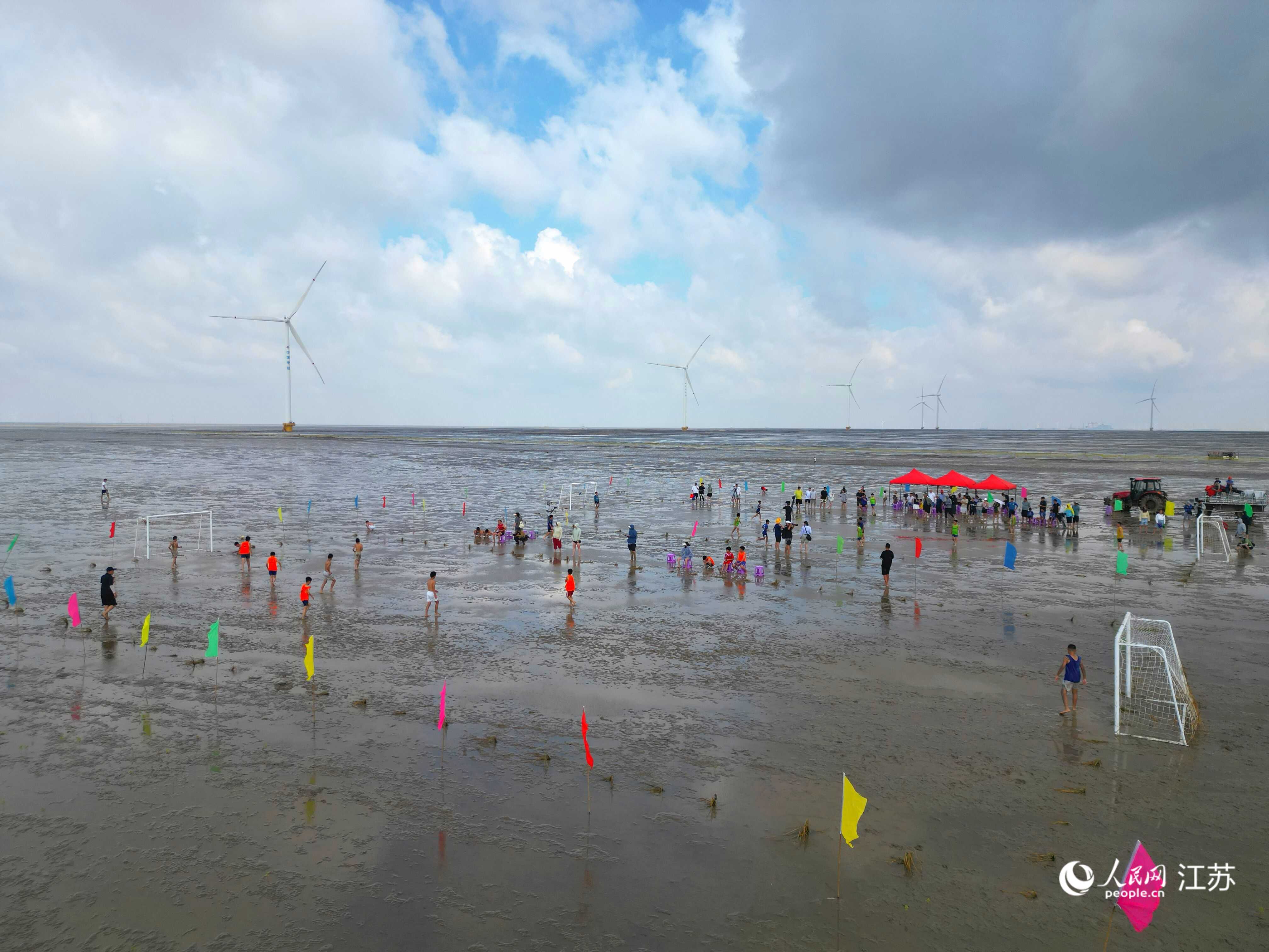 航拍比賽現場。人民網記者 王繼亮攝