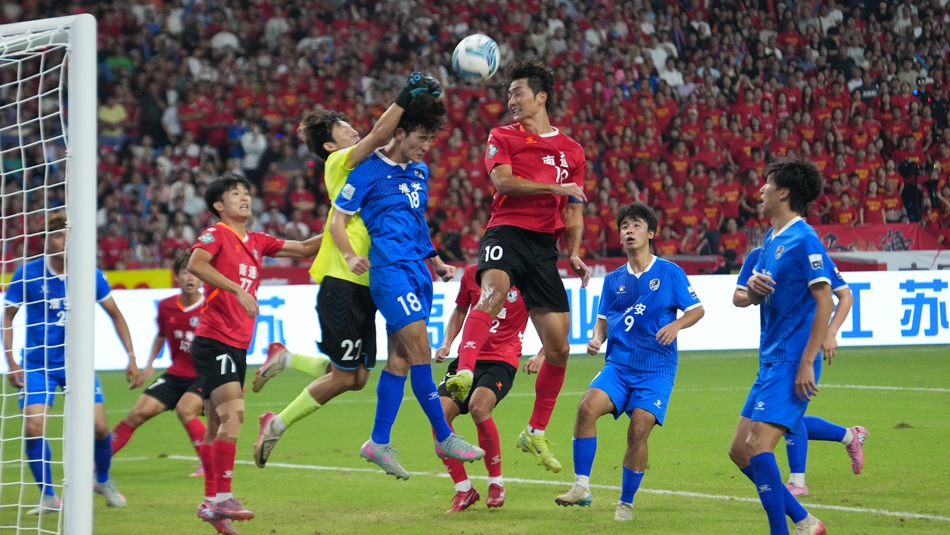 遇強則強！“蘇超”淮安隊客場1:1戰平南通隊  
