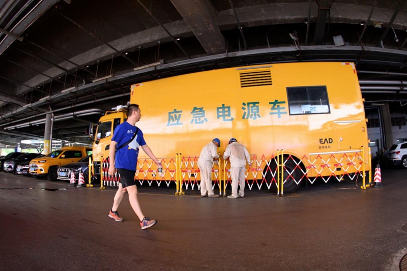 部署在南京奧體中心的發電車。國網南京供電公司供圖