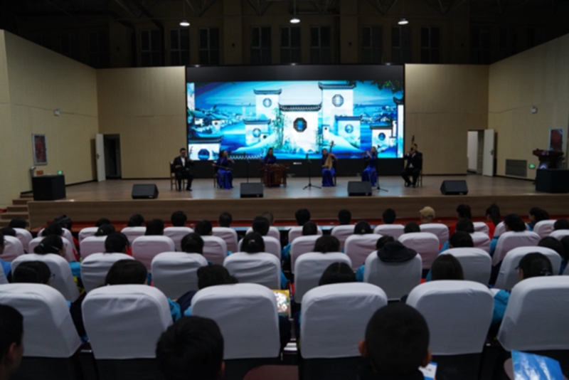 演出现场。田超利摄