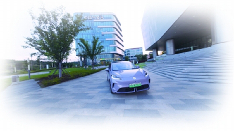 南汽江北新区基地生产的全新MG4