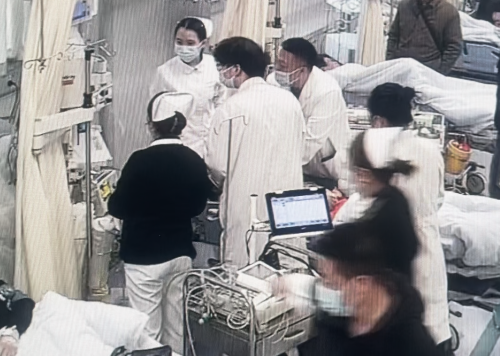图为急诊室抢救监控。江苏省中医院供图