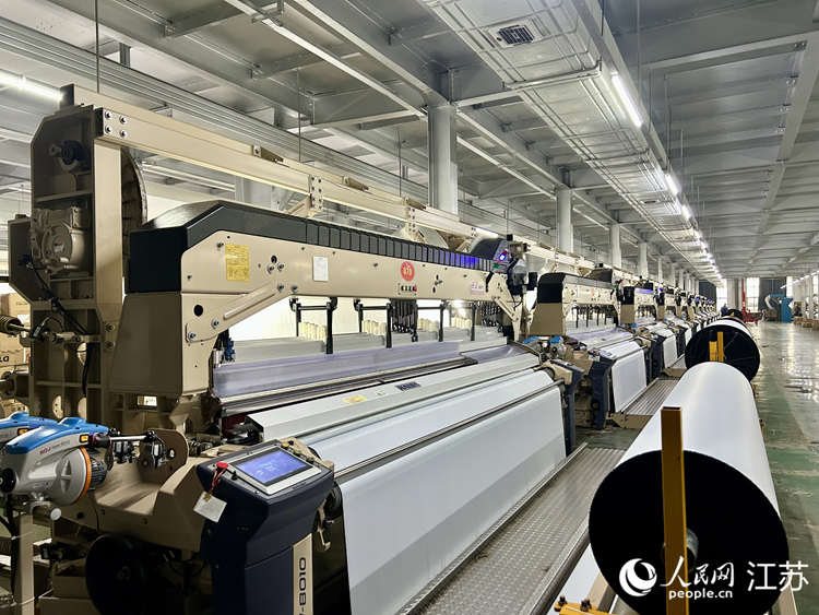 江蘇洲際家居科技有限公司生產車間。人民網記者 王丹丹攝
