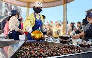 淮安：“富民三宝”活力旺淮安因淮河而得名，境内四河穿城，五湖镶嵌，水域面积占到1/4，以小螺蛳、小龙虾、大闸蟹为代表的特种水产养殖占比近九成。【详细】