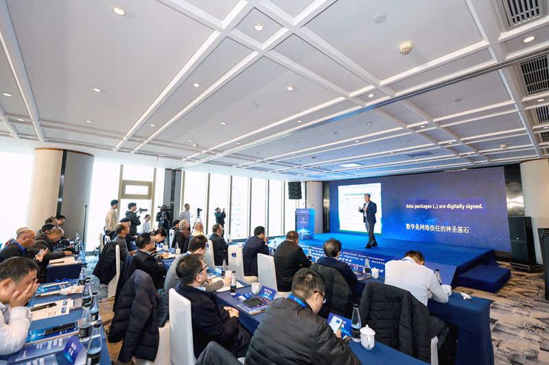 成果發布會現場。