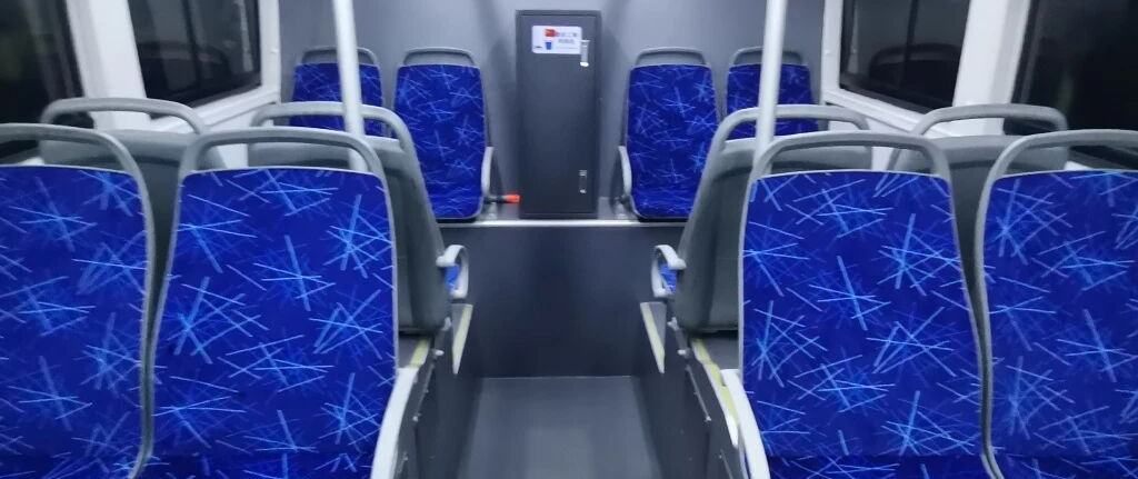 连云港104台公交车座椅加装保暖坐垫