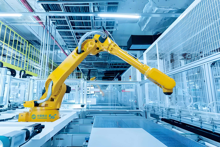 移動技術助力工廠無人化高效生產。江蘇移動供圖