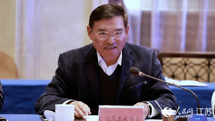 江蘇工大金凱高端裝備制造有限公司總經理李瑞揚在活動現場發言。人民網 梁明攝