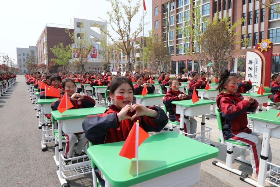 学生参加课外活动。受访者供图