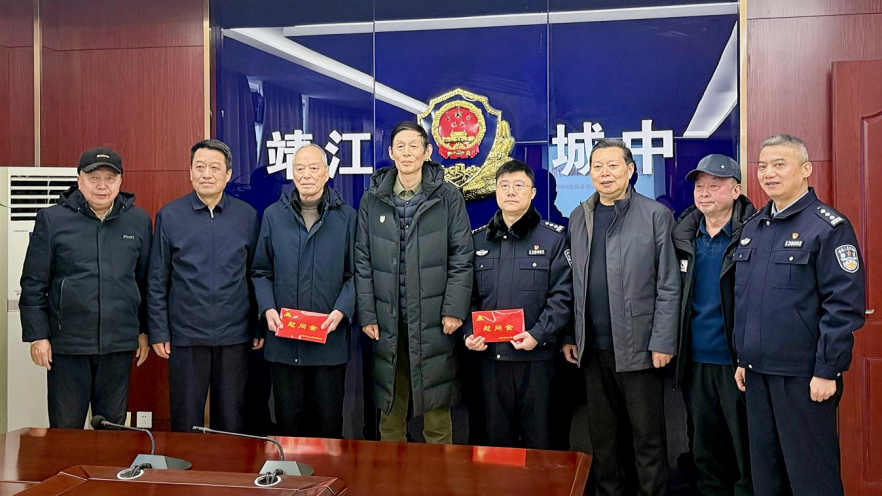 “情暖英雄”春节走访活动现场。张涵摄