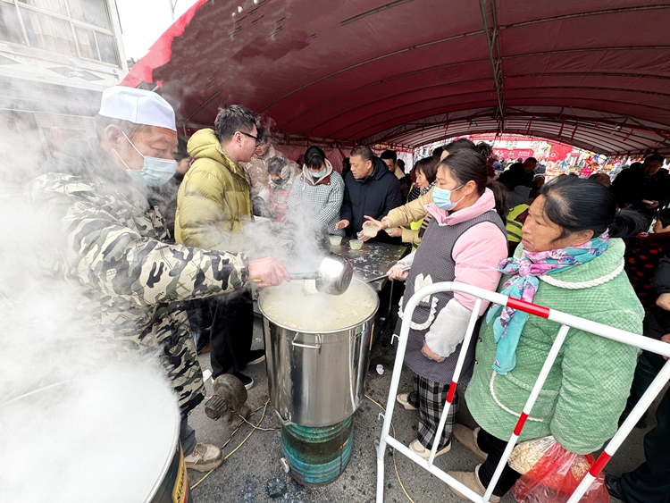 热闹的马头大集。淮阴区融媒体中心供图