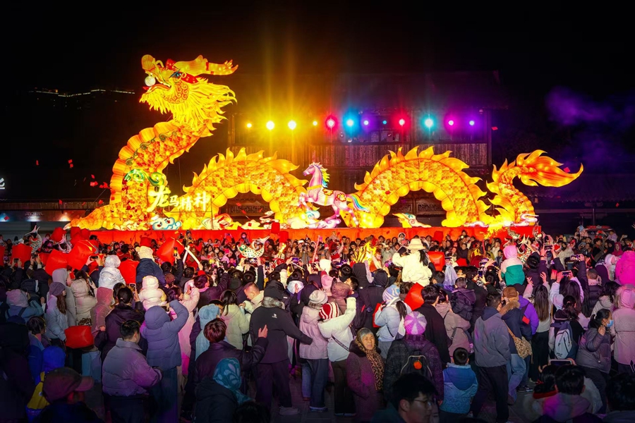 春秋淹城千灯会现场。常州市委网信办供图