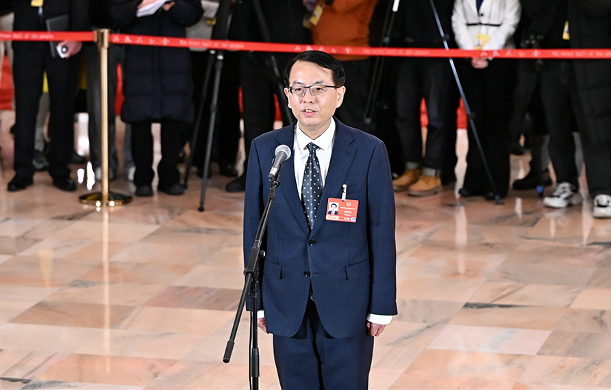 住蘇全國政協委員蔣鵬舉亮相首場“委員通道”