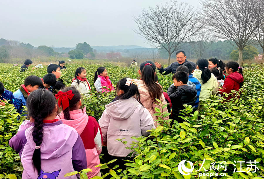 參加研學活動的學生們。人民網記者 王丹丹攝