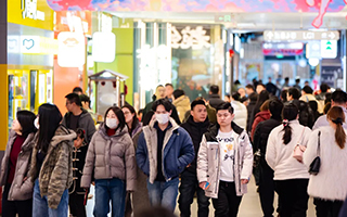 春節消費市場“馬力全開”