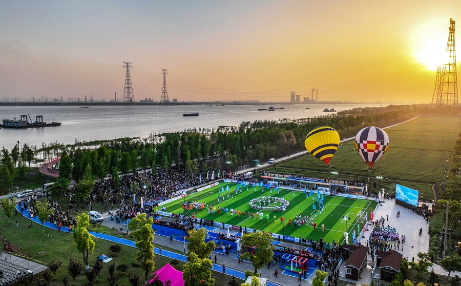 靖江“村超“开幕现场。靖江市委宣传部供图