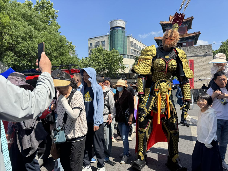 連雲港海州白虎山廟會啟幕 科技賦能潮味濃
