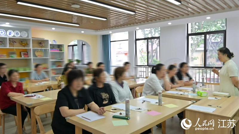 家庭賦能課堂。人民網 李靜曄攝