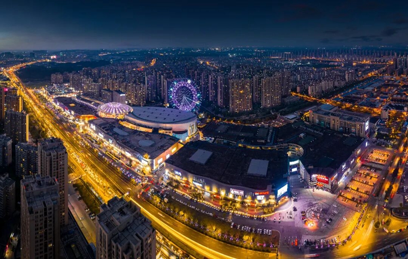 橋北商圈夜景。泰山街道供圖