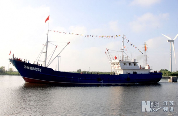 江苏最大渔船出海试航成功 驶入如东洋口港