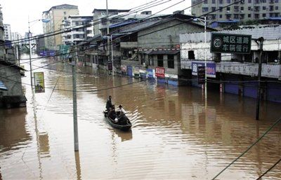 陕西四川河南洪灾已致57人亡 陇海铁路中断