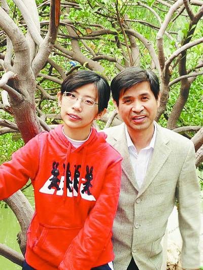 <em>文学少女</em>老爸的育女心经 甩手老爸更难当