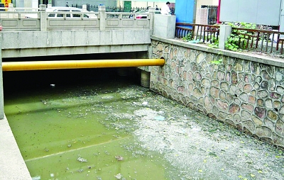 南京黑臭河将安视频监控 严控企业排污入河