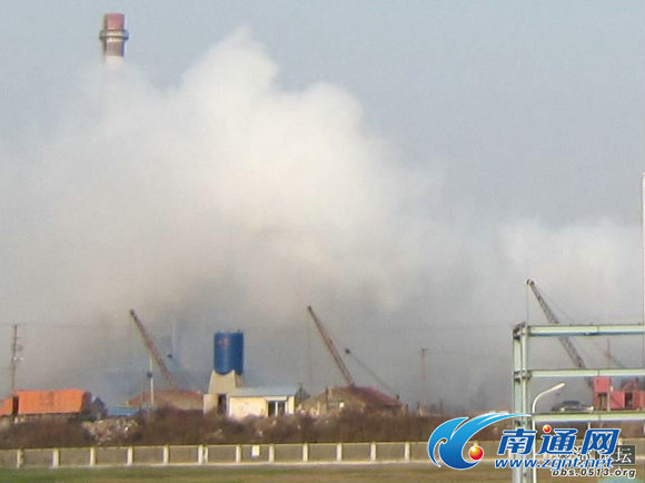 南通开发区一化工厂发生爆炸 两名职工受伤