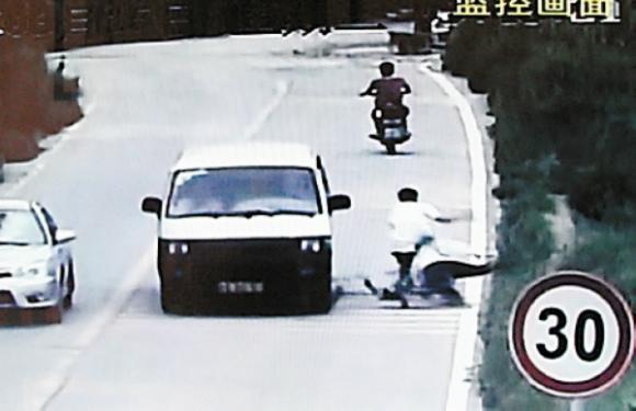 广州警方首次公布撞车帮作案全程视频