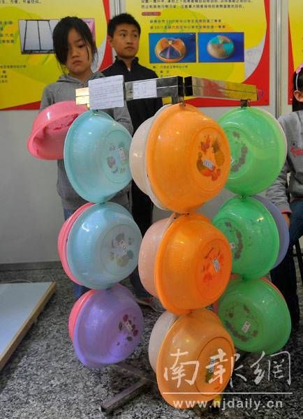 南京中小学生科技小发明展示奇思妙想